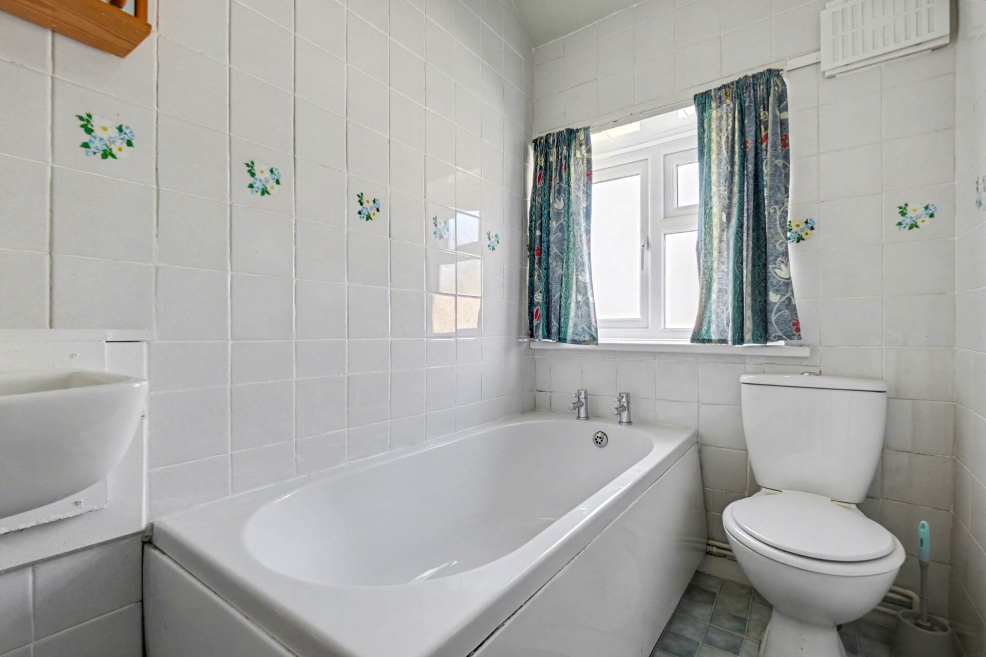 Additional Property Image 3 bedroom End of Terrace for sale in Rochester 13