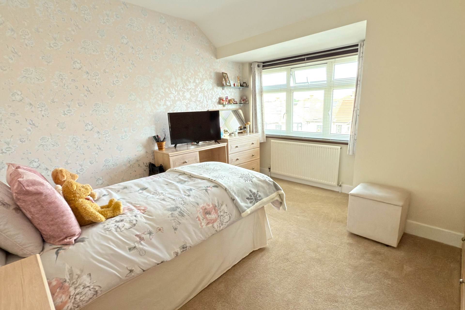 Additional Property Image 3 bedroom Semi Detached for sale in Watford 11