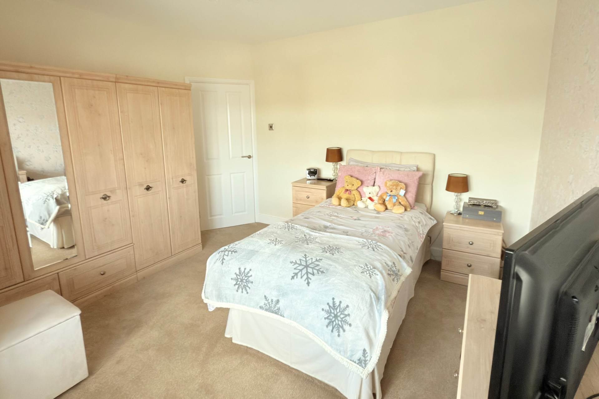 Additional Property Image 3 bedroom Semi Detached for sale in Watford 14