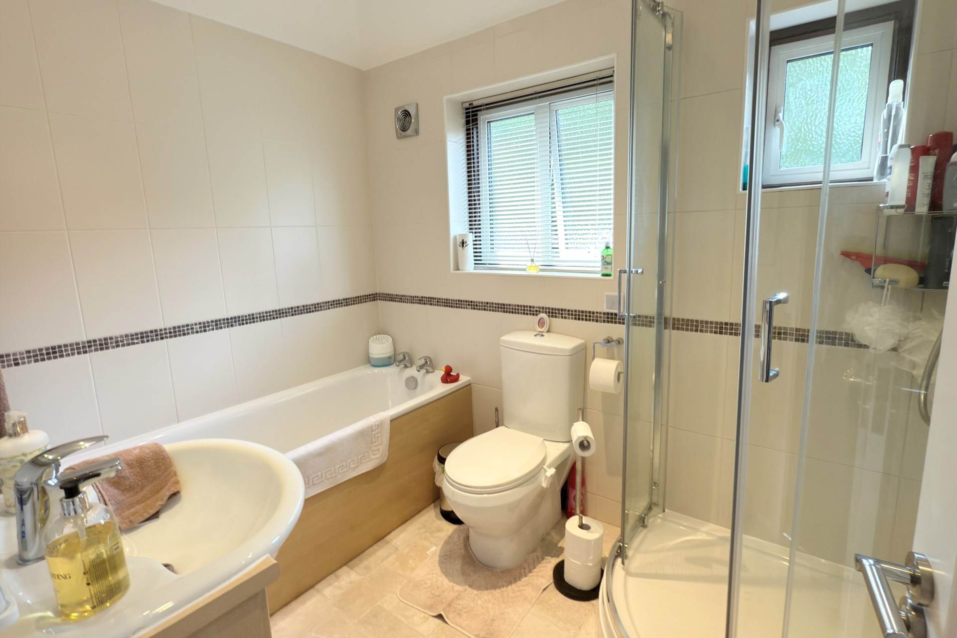 Additional Property Image 3 bedroom Semi Detached for sale in Watford 17