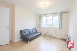 1 bedroom Studio to rent in Watford