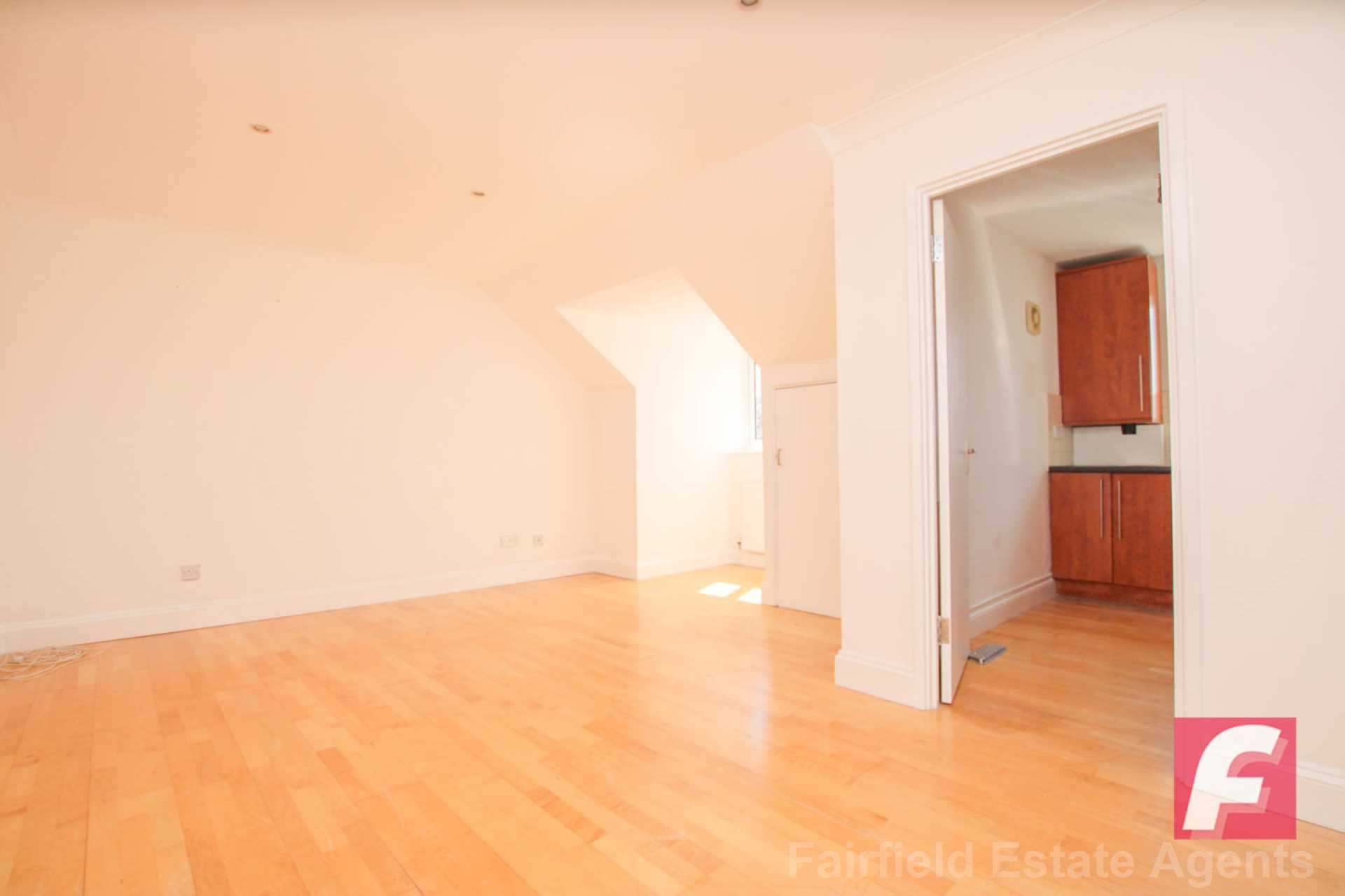 Additional Property Image 1 bedroom Apartment to rent in Bushey 3