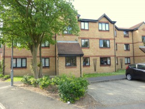 1 bedroom Flat to rent in Watford