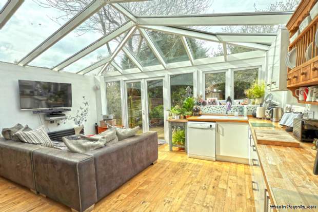 Additional Property Image 5 bedroom Semi Detached for sale in Watford 2