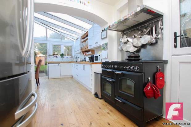 Additional Property Image 5 bedroom Semi Detached for sale in Watford 8