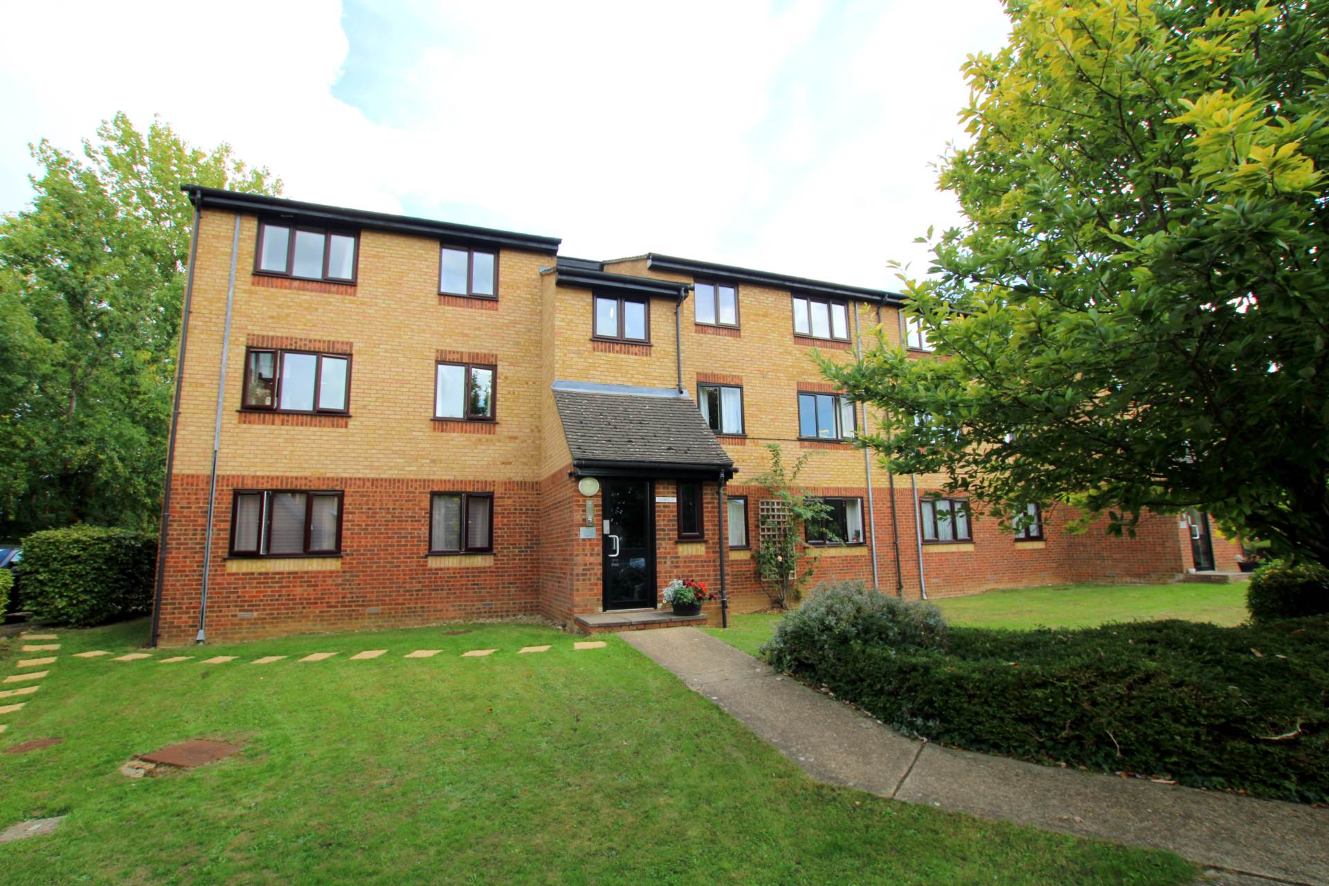 Additional Property Image 1 bedroom Flat to rent in Watford 2