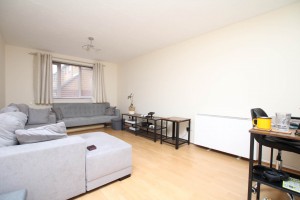 1 bedroom Flat to rent in Watford