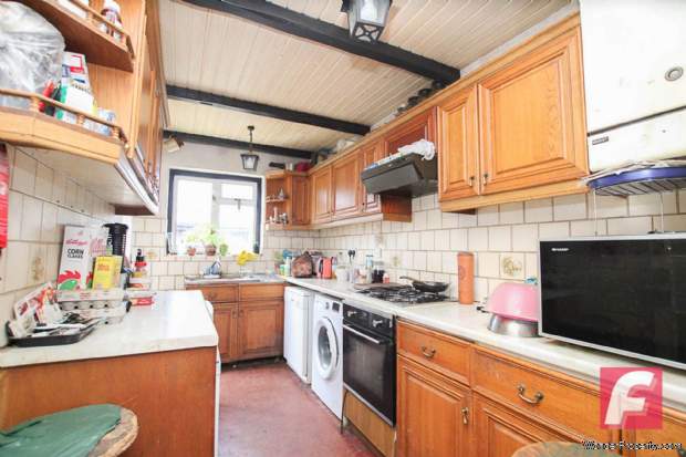 Additional Property Image 3 bedroom Semi Detached for sale in Rickmansworth 4