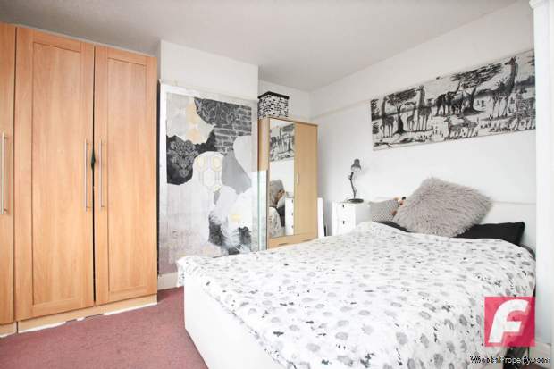 Additional Property Image 3 bedroom Semi Detached for sale in Rickmansworth 7