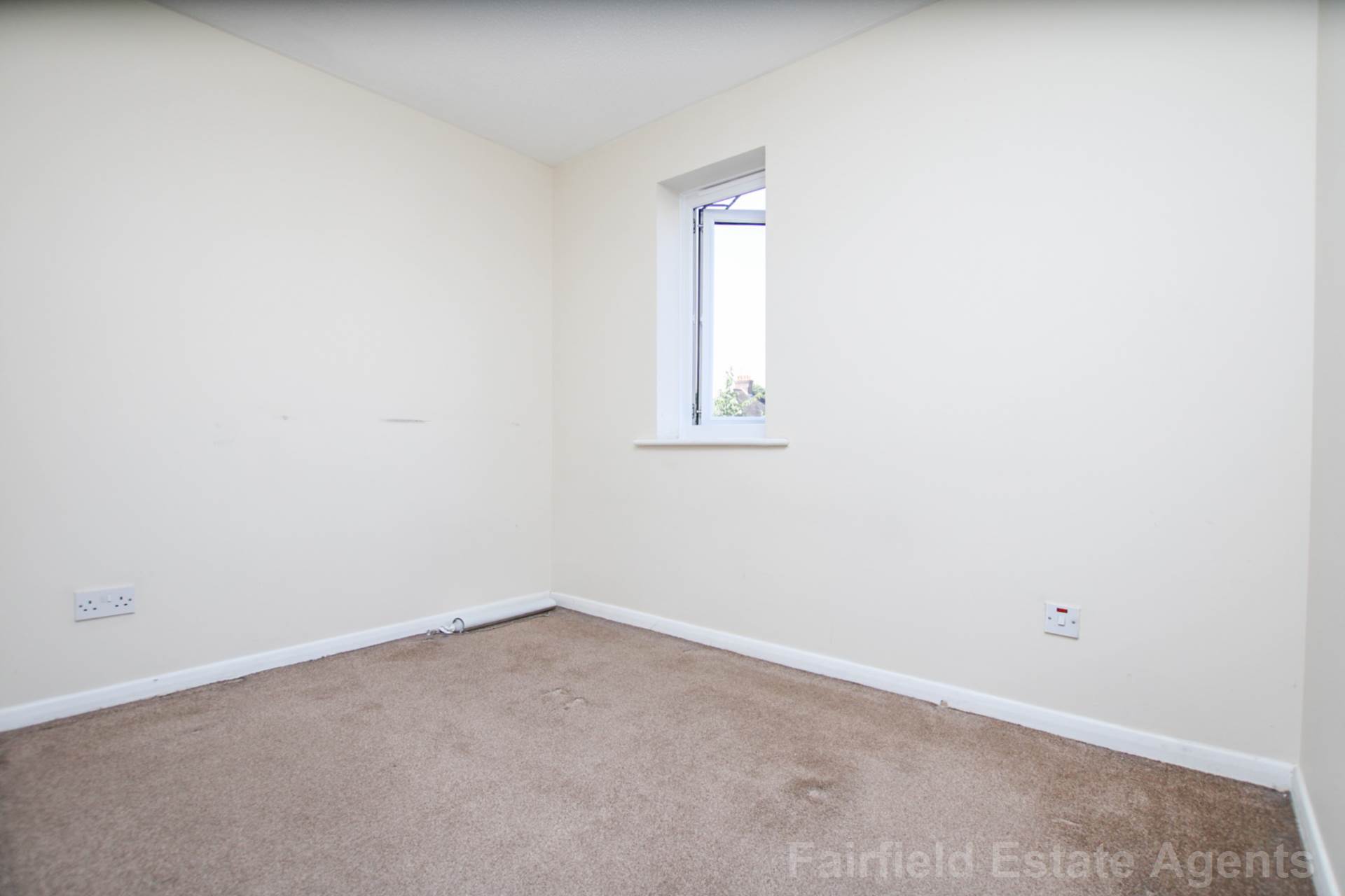 Additional Property Image 1 bedroom Studio to rent in Watford 3