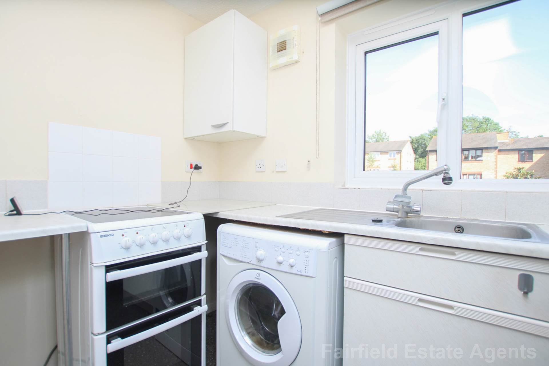 Additional Property Image 1 bedroom Studio to rent in Watford 6