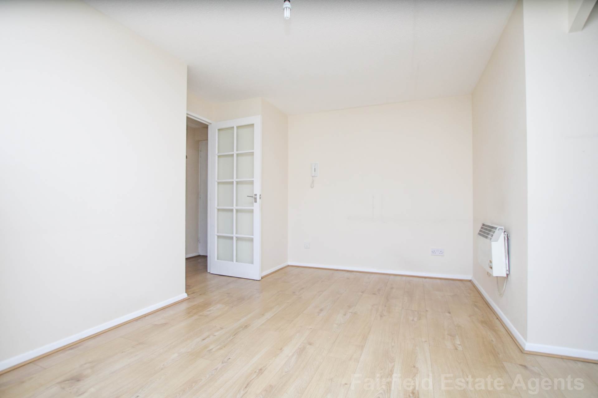 Additional Property Image 1 bedroom Studio to rent in Watford 9