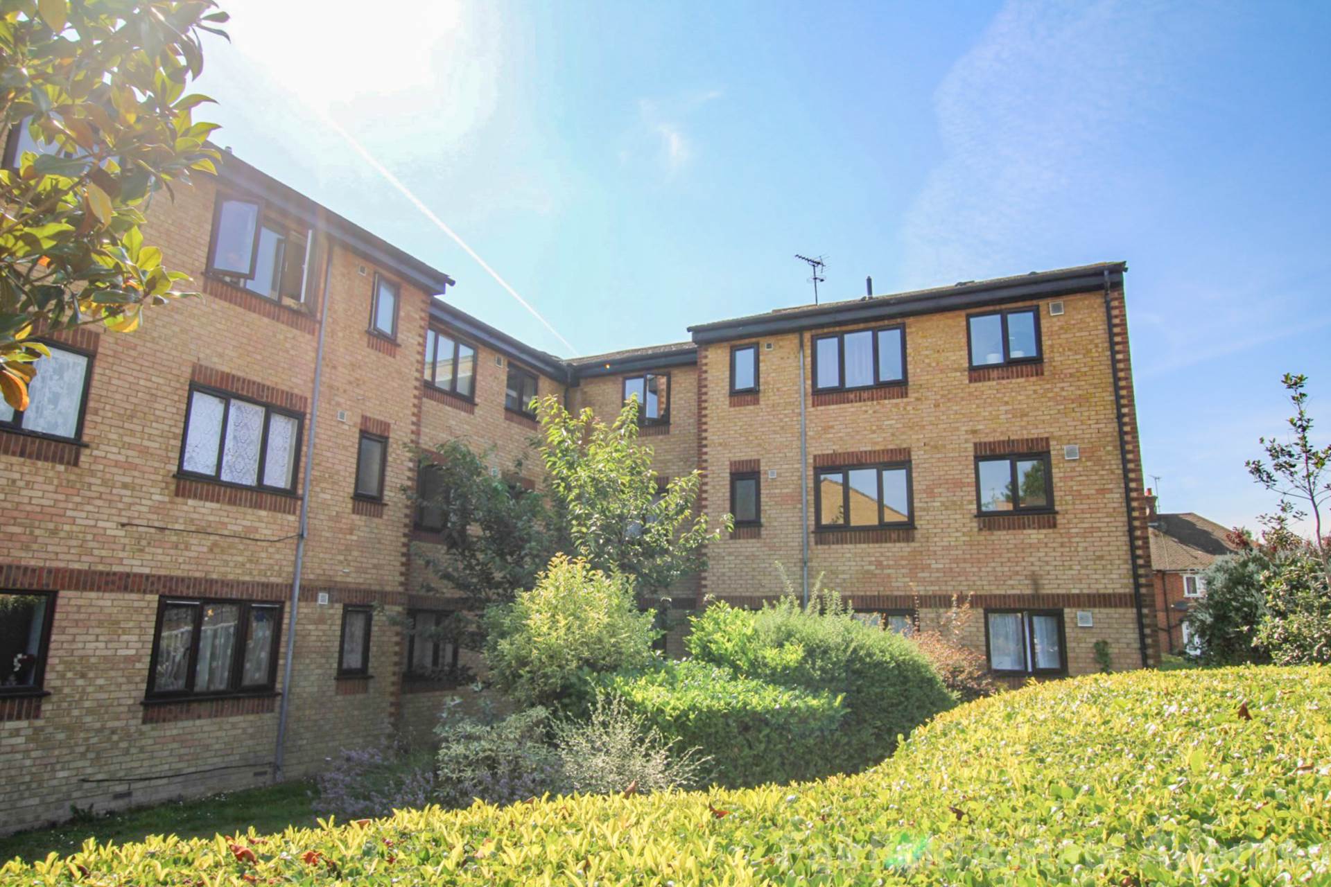 Additional Property Image 1 bedroom Studio to rent in Watford 10