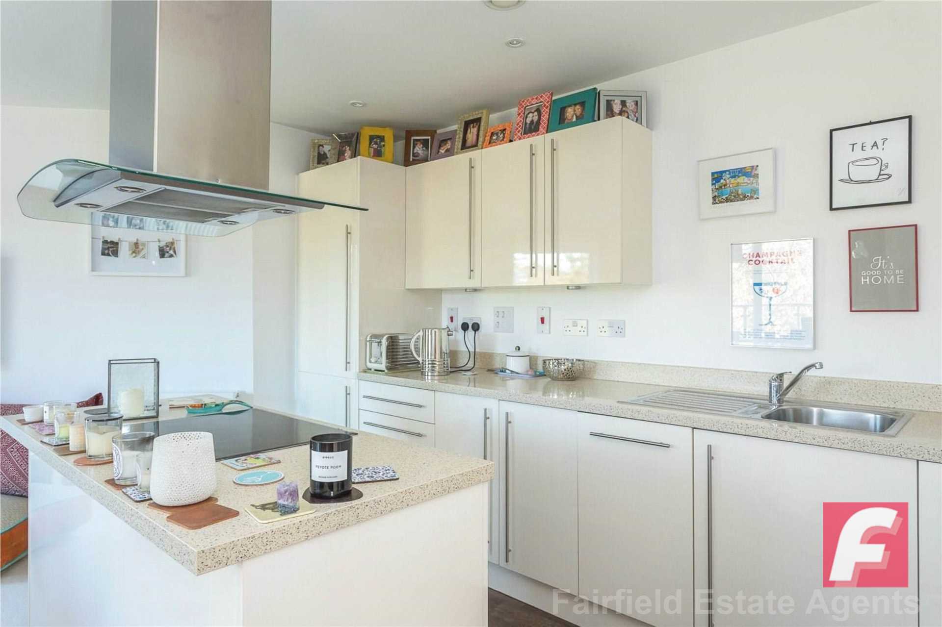 Additional Property Image 2 bedroom Flat for sale in Nash Mills Wharf 3