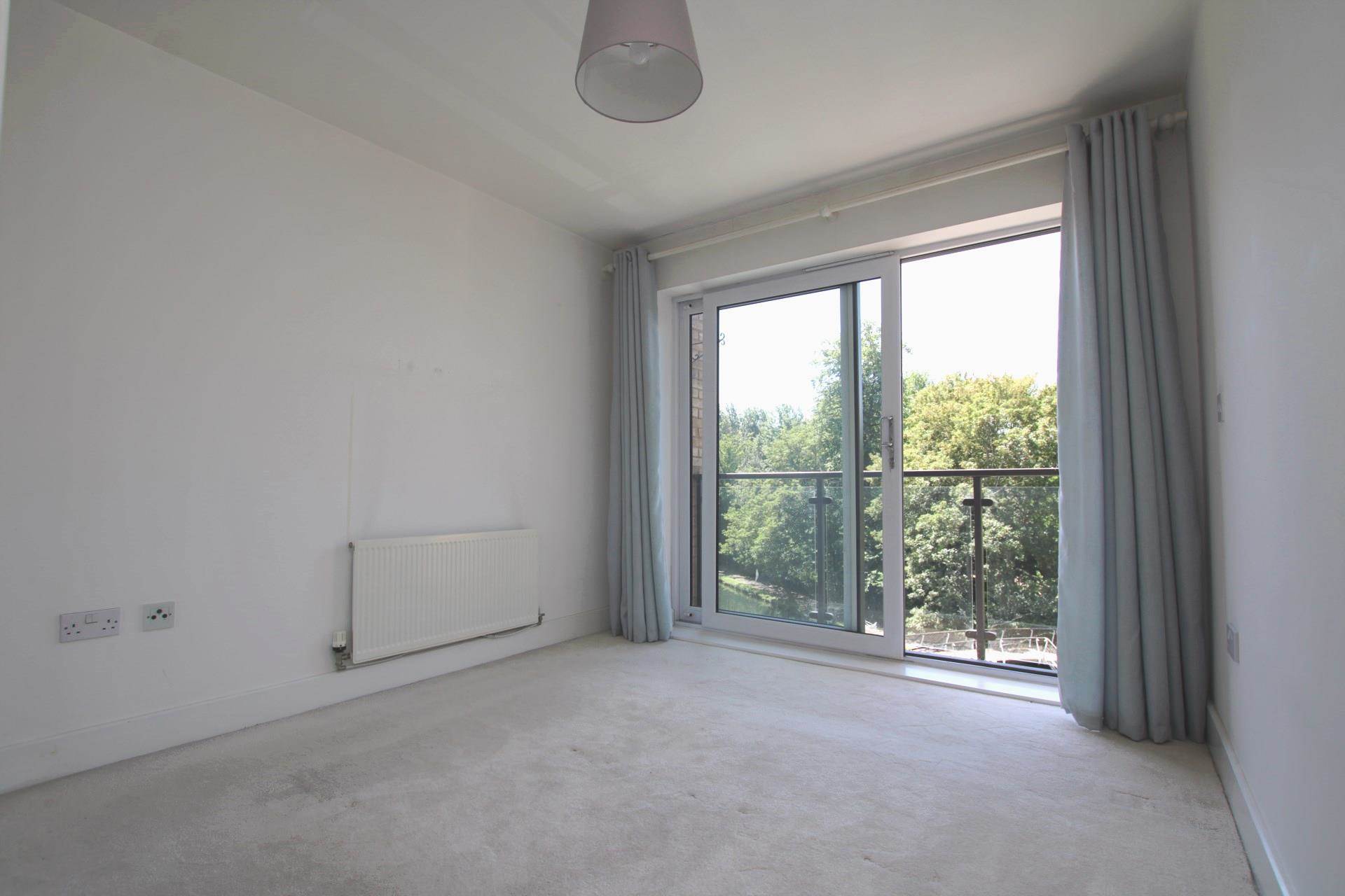 Additional Property Image 2 bedroom Flat for sale in Nash Mills Wharf 4