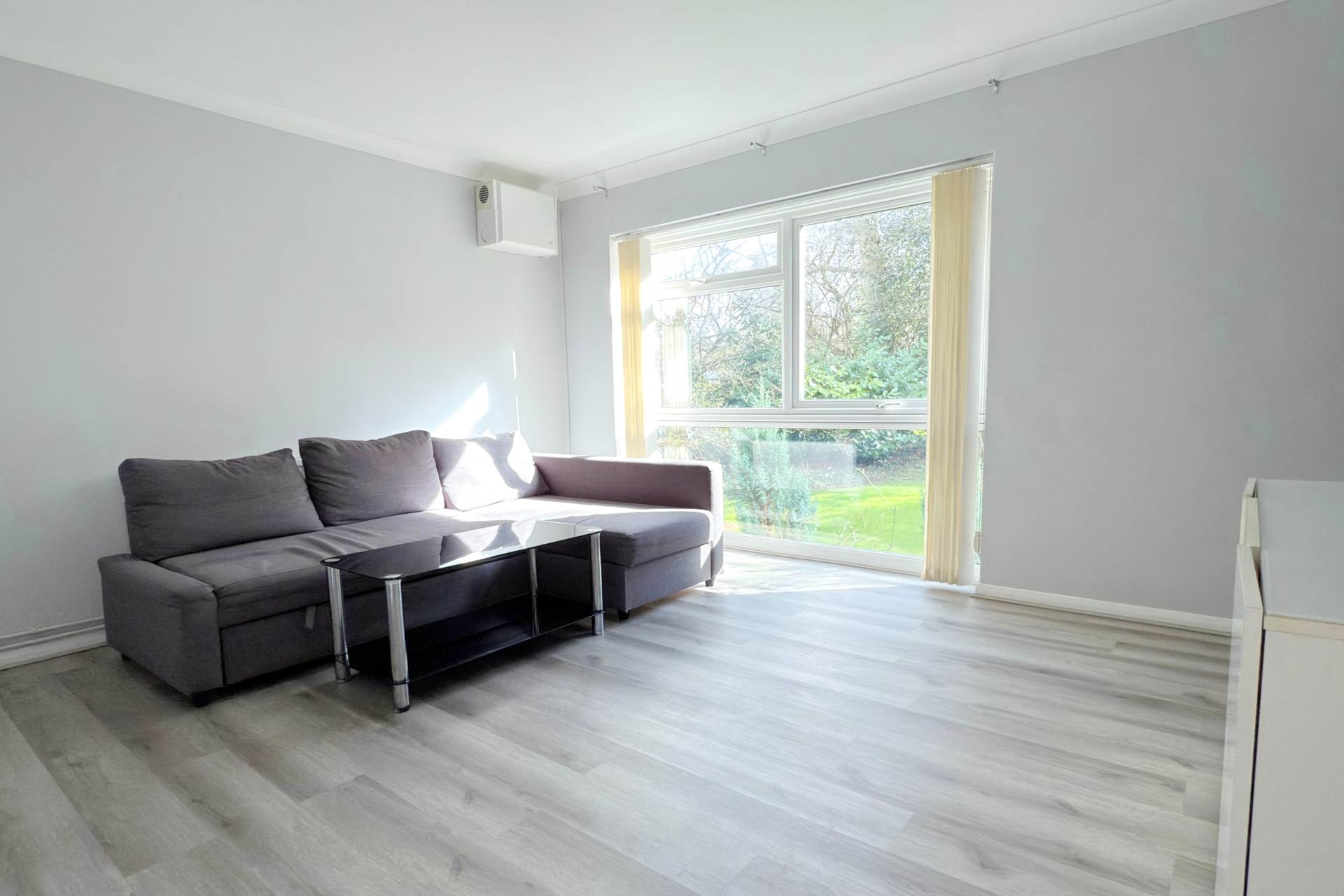 Additional Property Image 1 bedroom Apartment for sale in Bushey 2