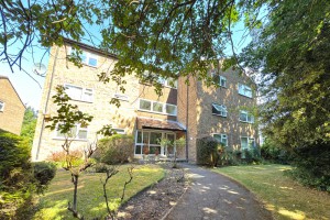 1 bedroom Apartment for sale in Bushey