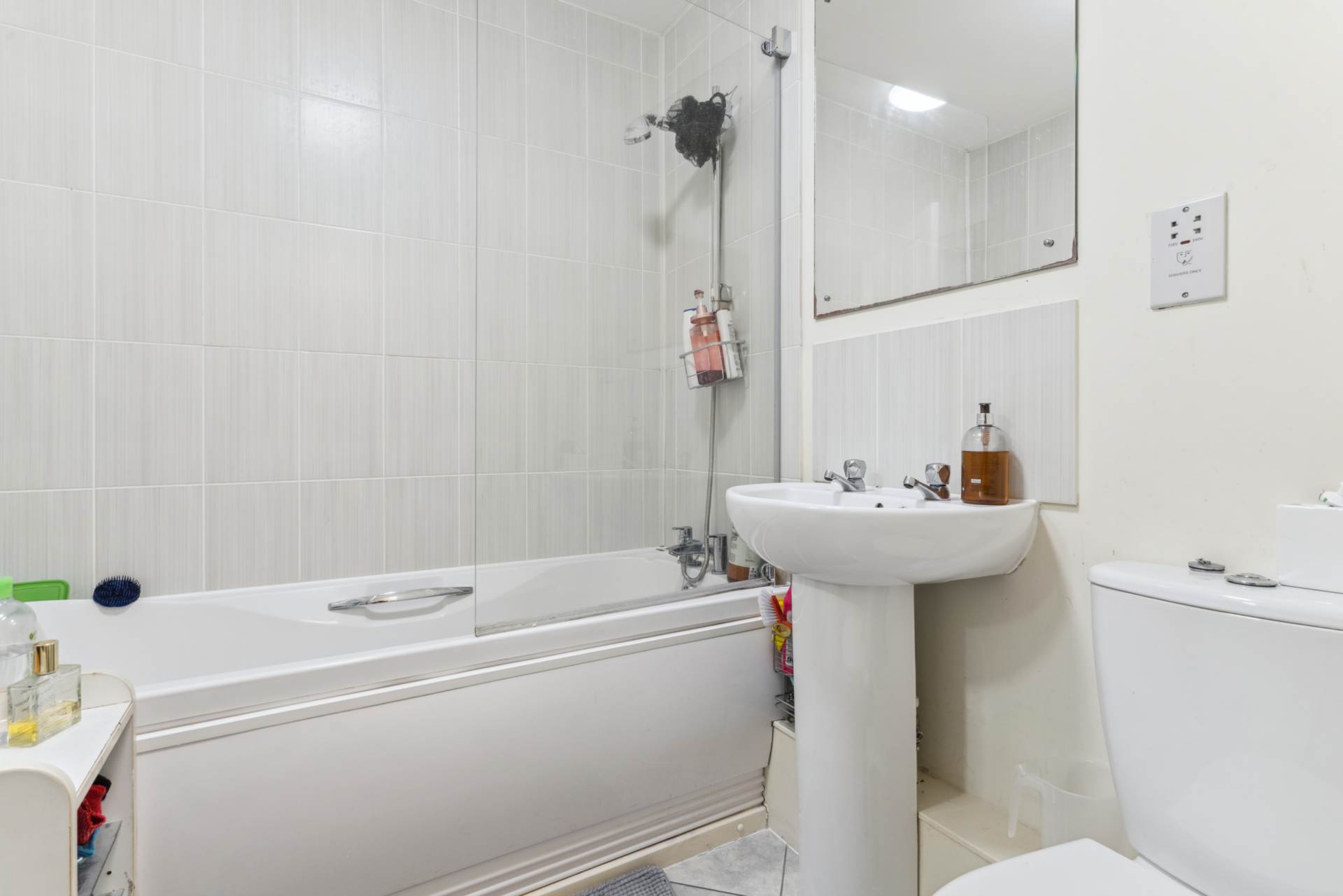 Additional Property Image 2 bedroom Apartment for sale in Watford 11