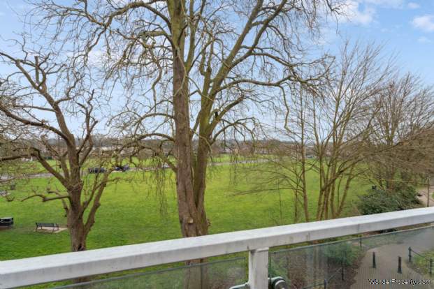 Additional Property Image 2 bedroom Apartment for sale in Watford 10