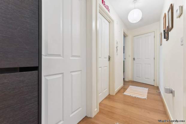 Additional Property Image 2 bedroom Apartment for sale in Watford 8