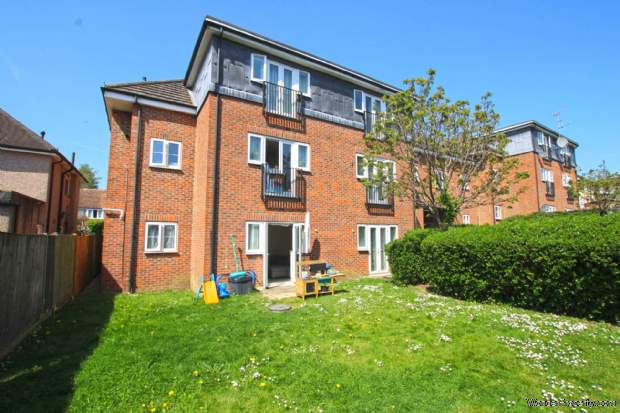 Additional Property Image 2 bedroom Apartment for sale in Watford 11
