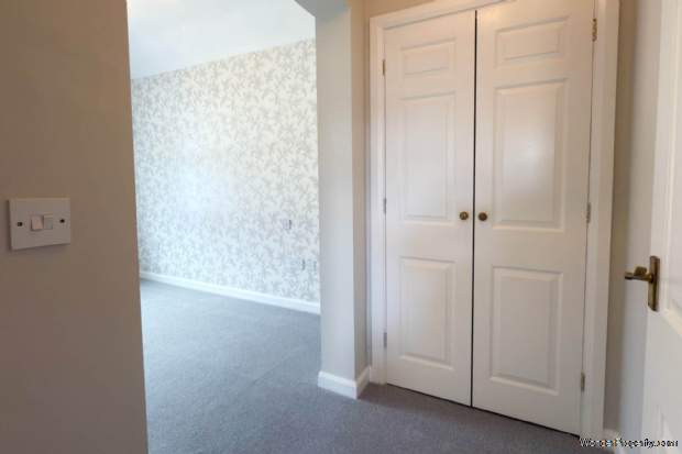 Additional Property Image 1 bedroom Flat for sale in Watford 7
