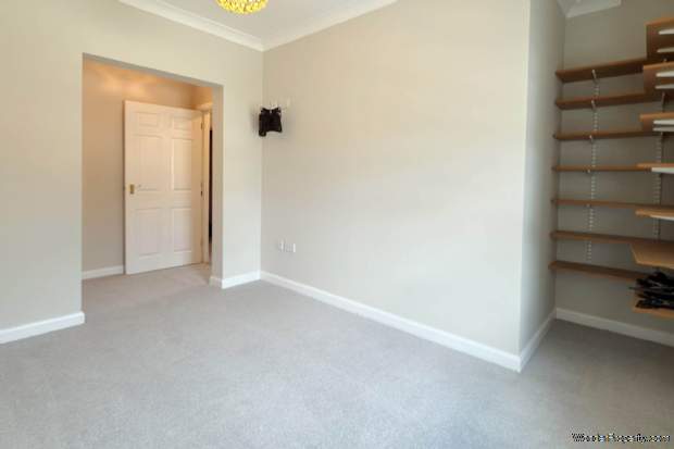Additional Property Image 1 bedroom Flat for sale in Watford 9