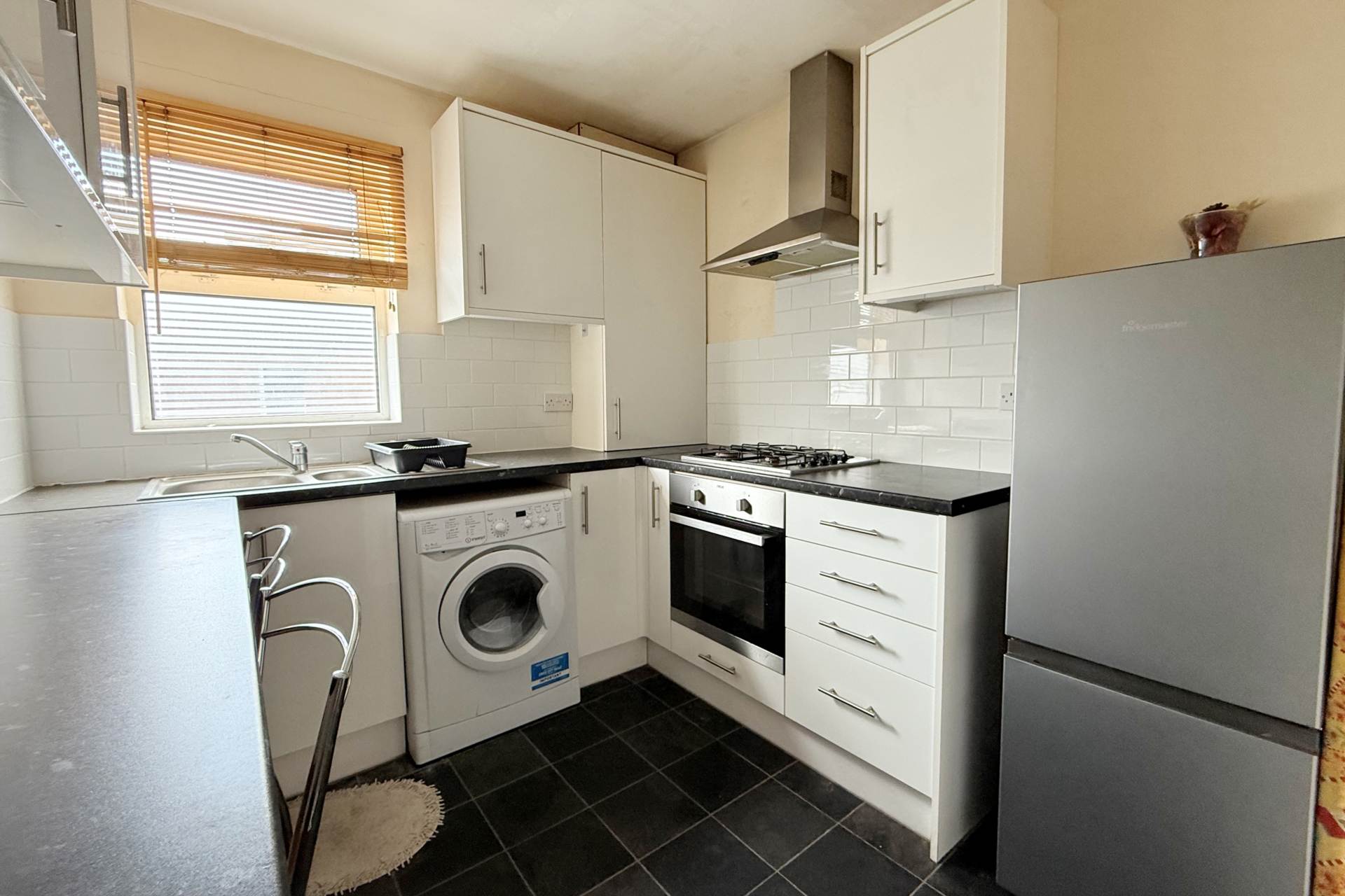 Additional Property Image 1 bedroom Maisonette for sale in Watford 6