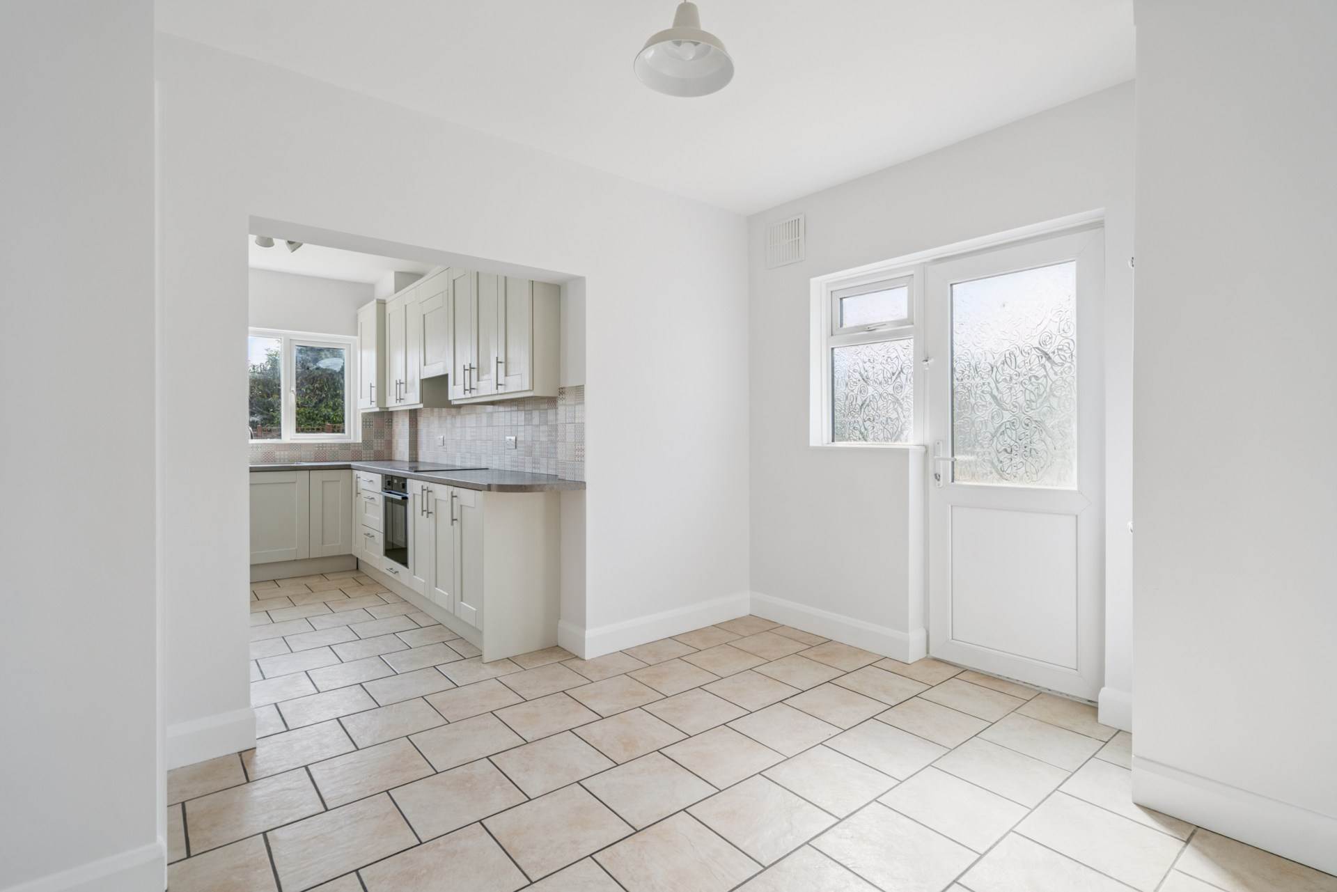 Additional Property Image 2 bedroom Semi Detached Bungalow for sale in Watford 7