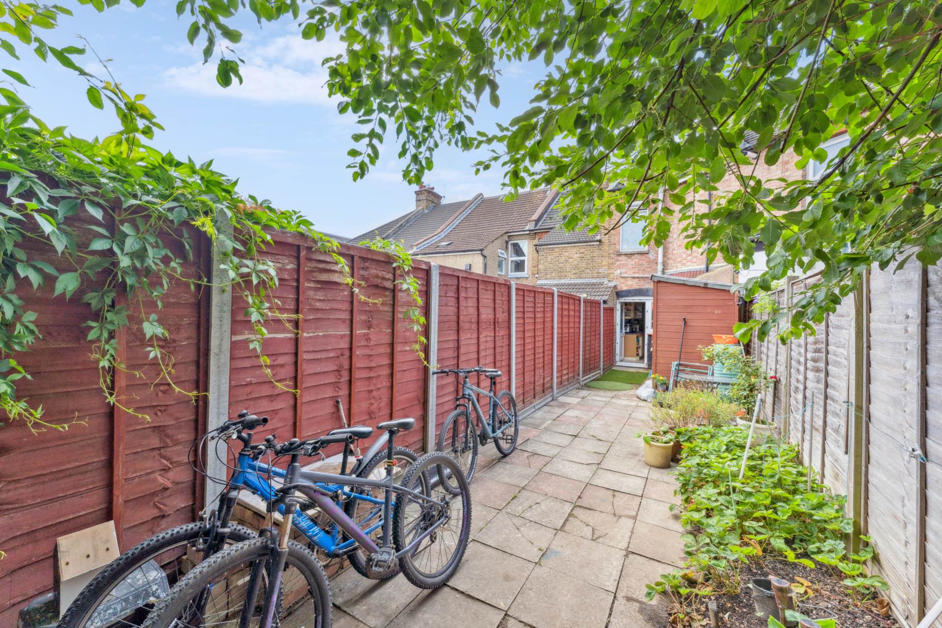 Additional Property Image 2 bedroom Terraced for sale in Watford 14