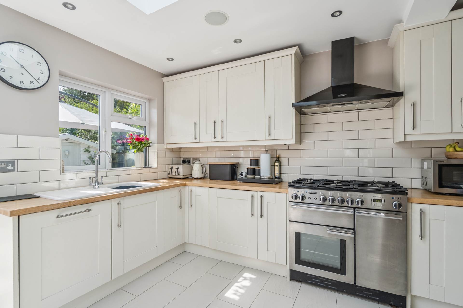 Additional Property Image 3 bedroom Detached for sale in Watford 5