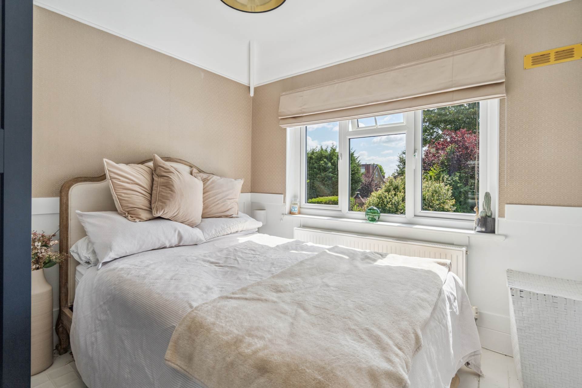 Additional Property Image 3 bedroom Detached for sale in Watford 10