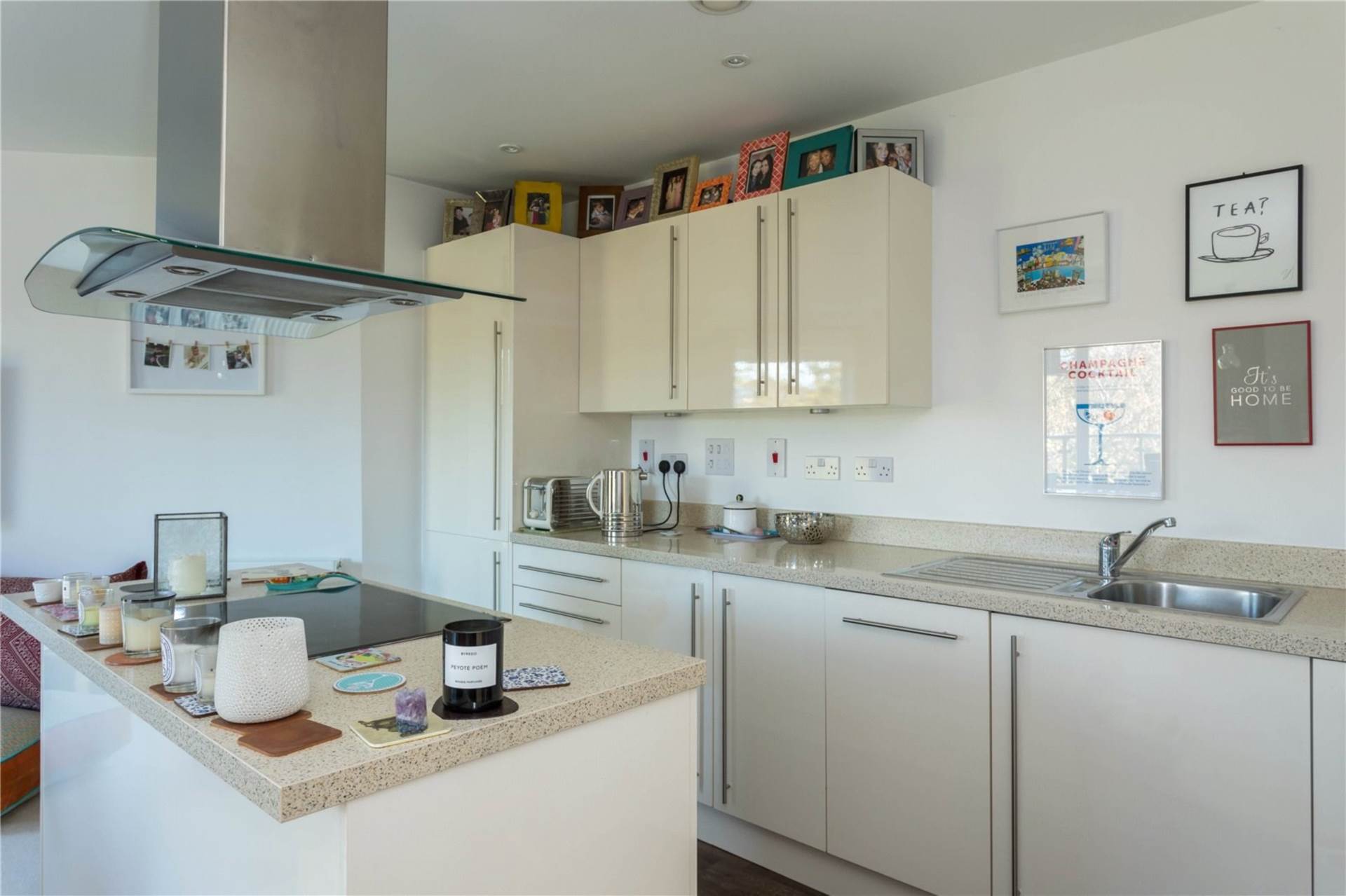 Additional Property Image 2 bedroom Flat to rent in Nash Mills Wharf 3