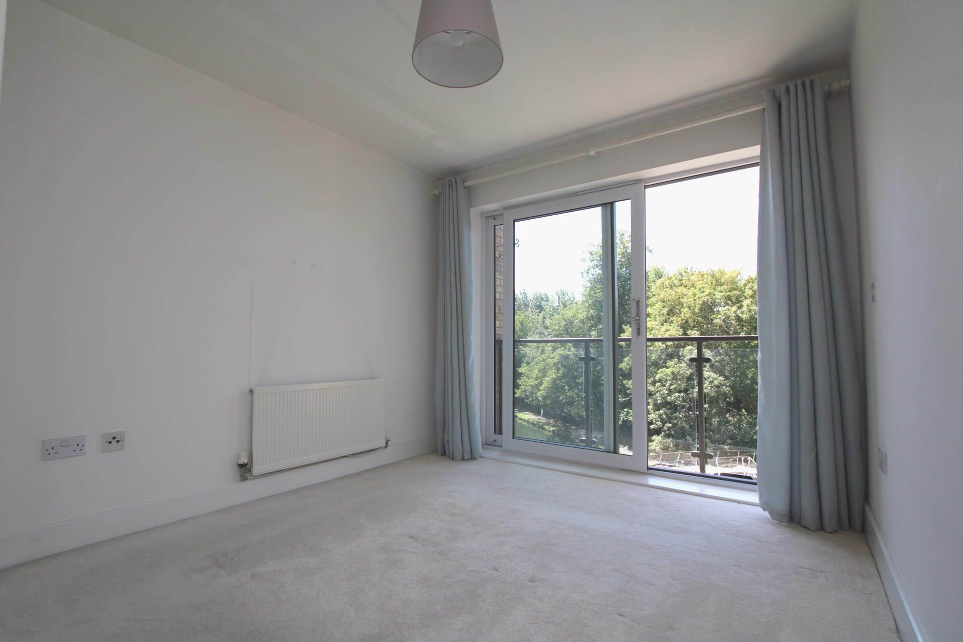 Additional Property Image 2 bedroom Flat to rent in Nash Mills Wharf 4