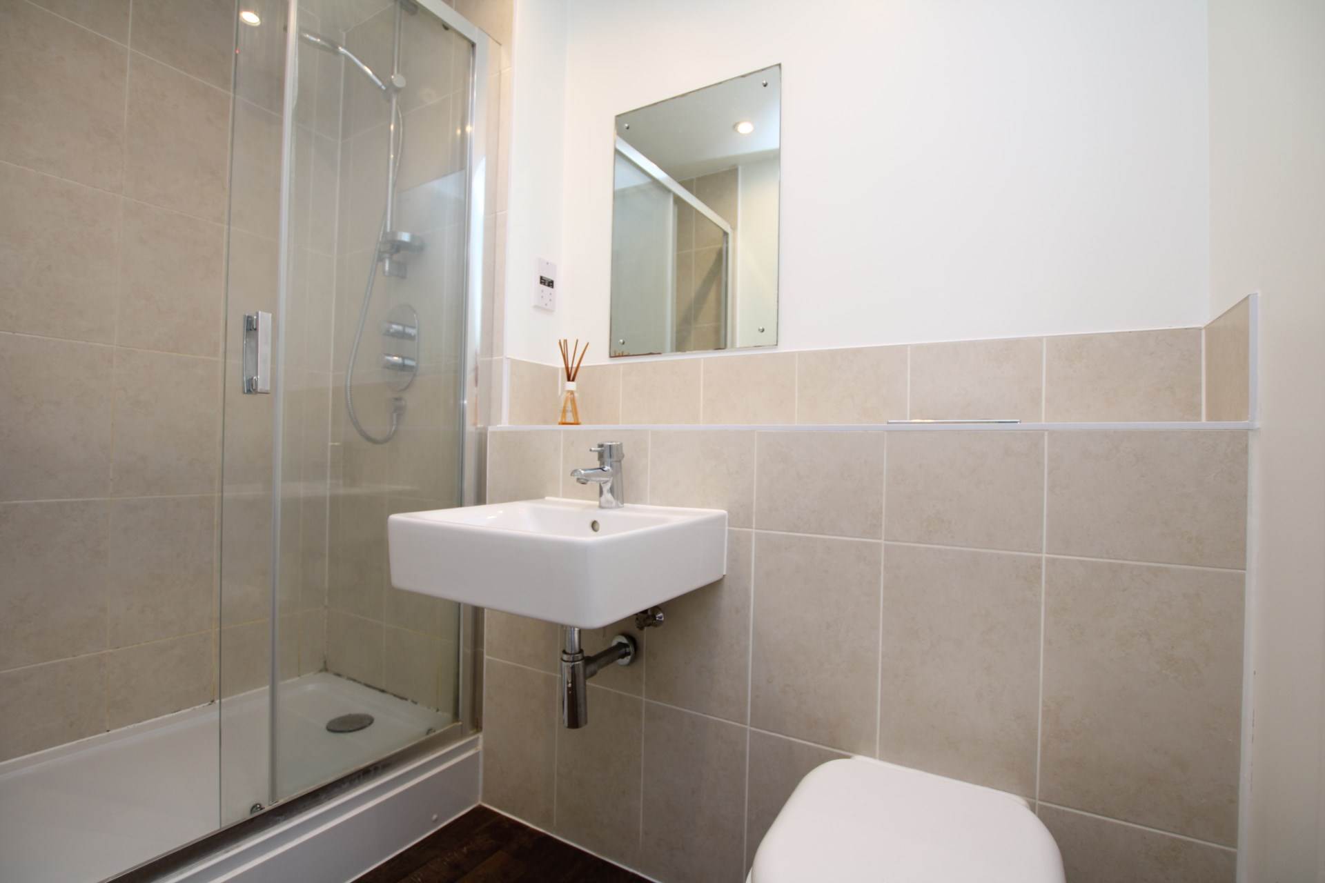Additional Property Image 2 bedroom Flat to rent in Nash Mills Wharf 5