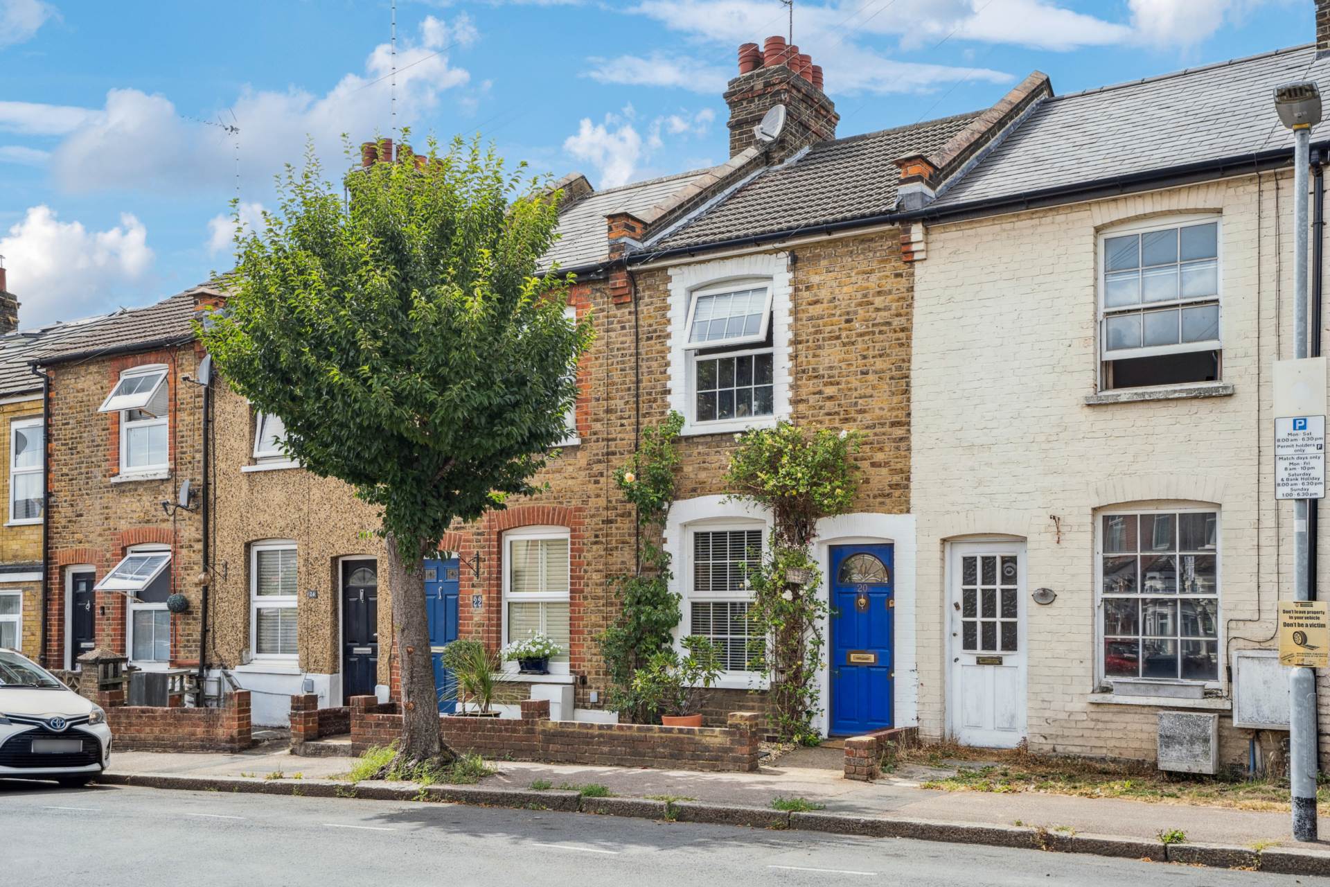 2 bedroom Terraced for sale in Watford