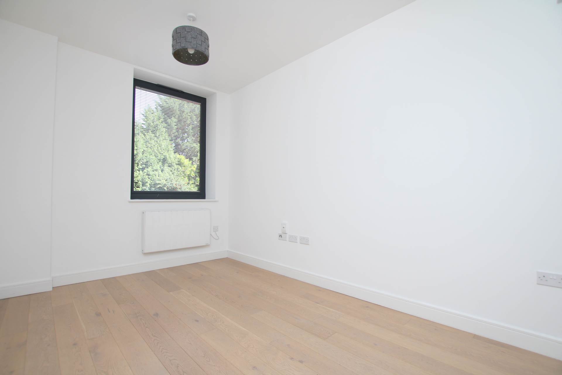Additional Property Image 1 bedroom Apartment to rent in Bushey 3