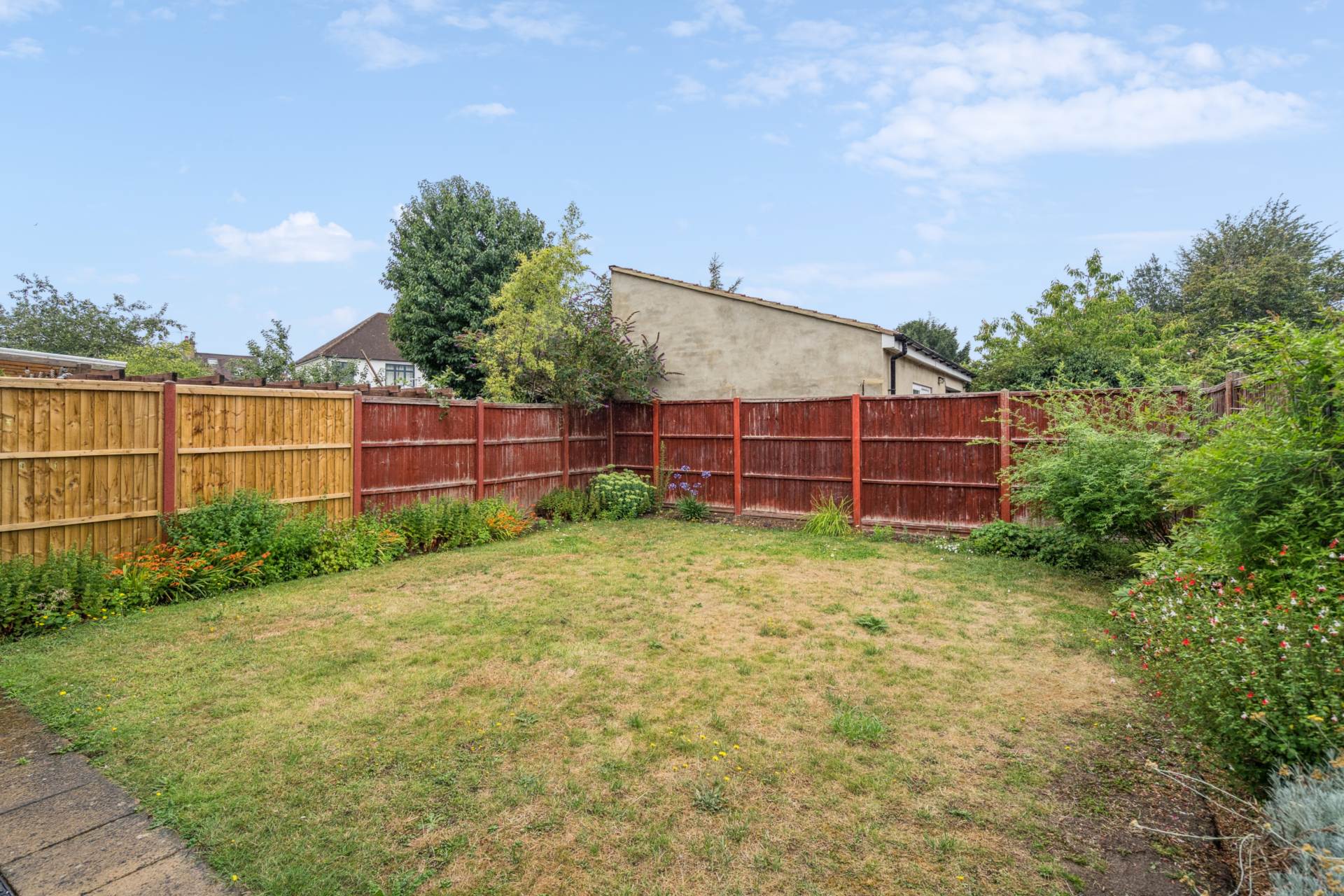 Additional Property Image 4 bedroom Detached for sale in Watford 3