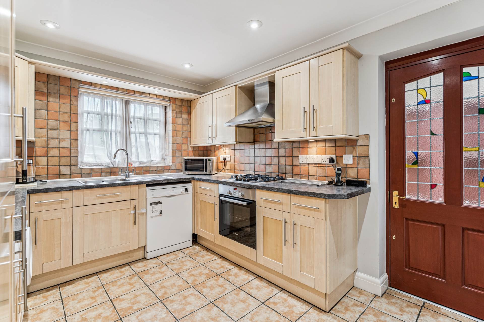 Additional Property Image 4 bedroom Detached for sale in Watford 10