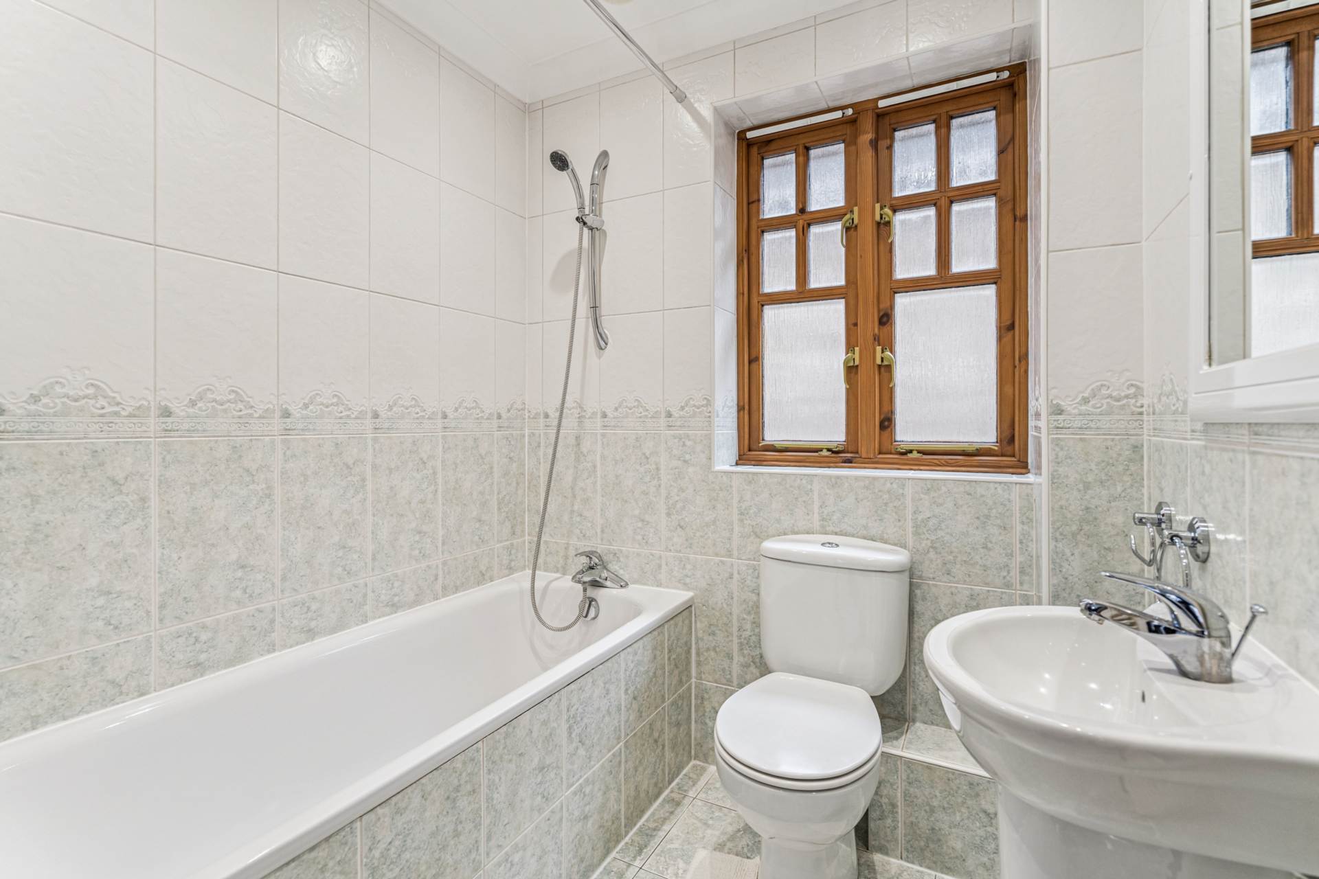 Additional Property Image 4 bedroom Detached for sale in Watford 18