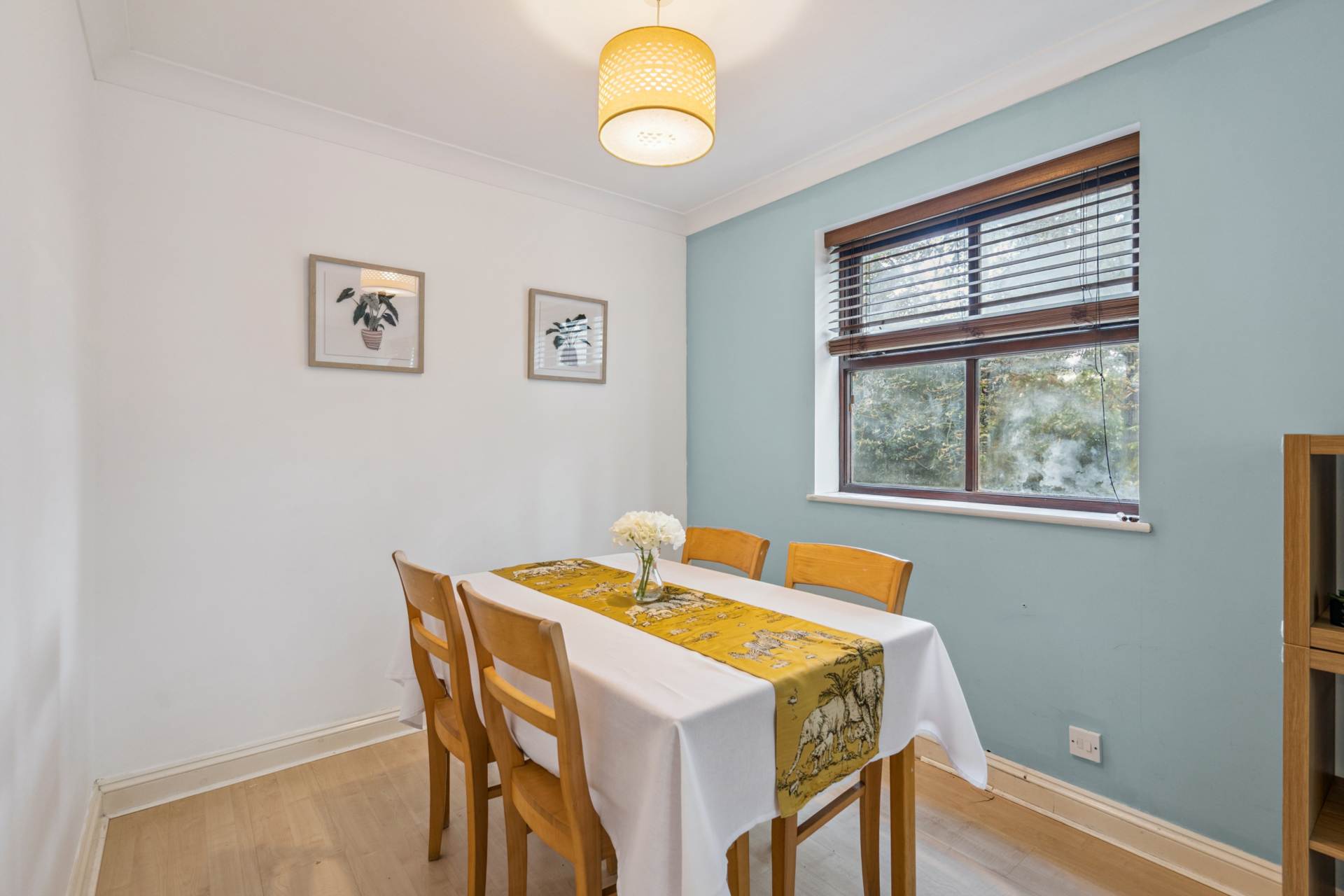 Additional Property Image 2 bedroom Apartment for sale in Watford 3