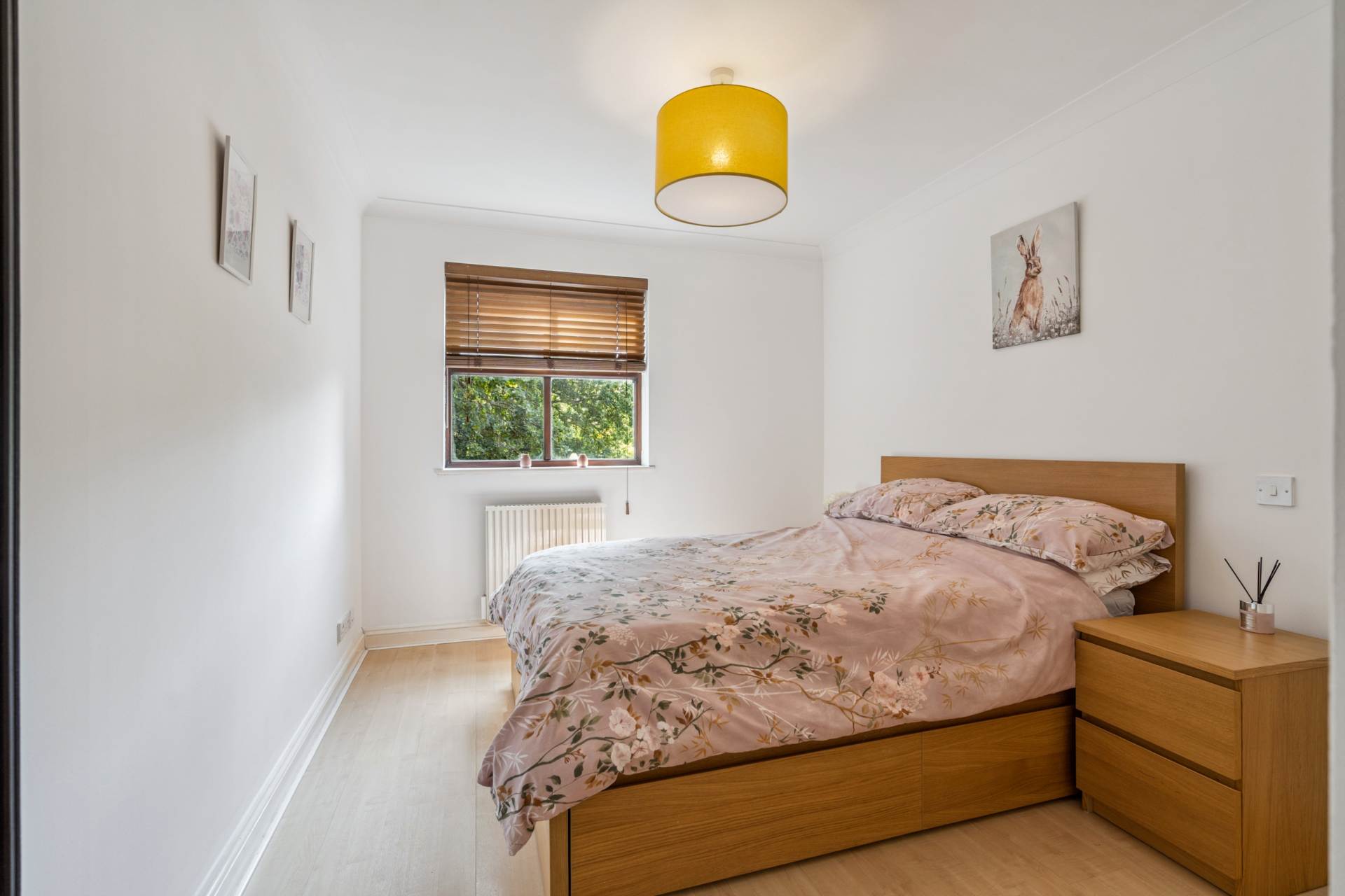Additional Property Image 2 bedroom Apartment for sale in Watford 8