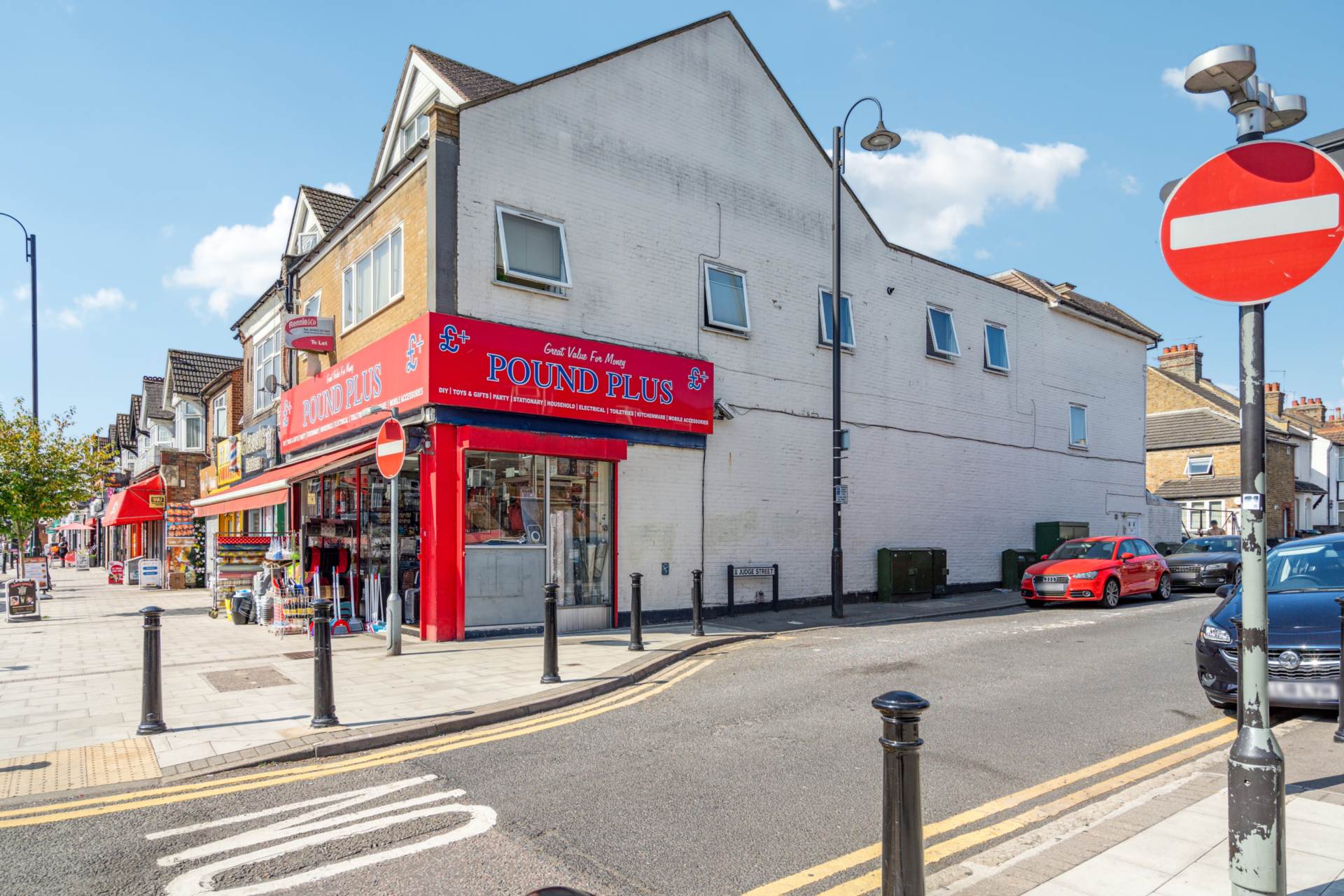 Additional Property Image 1 bedroom Flat for sale in Watford 8