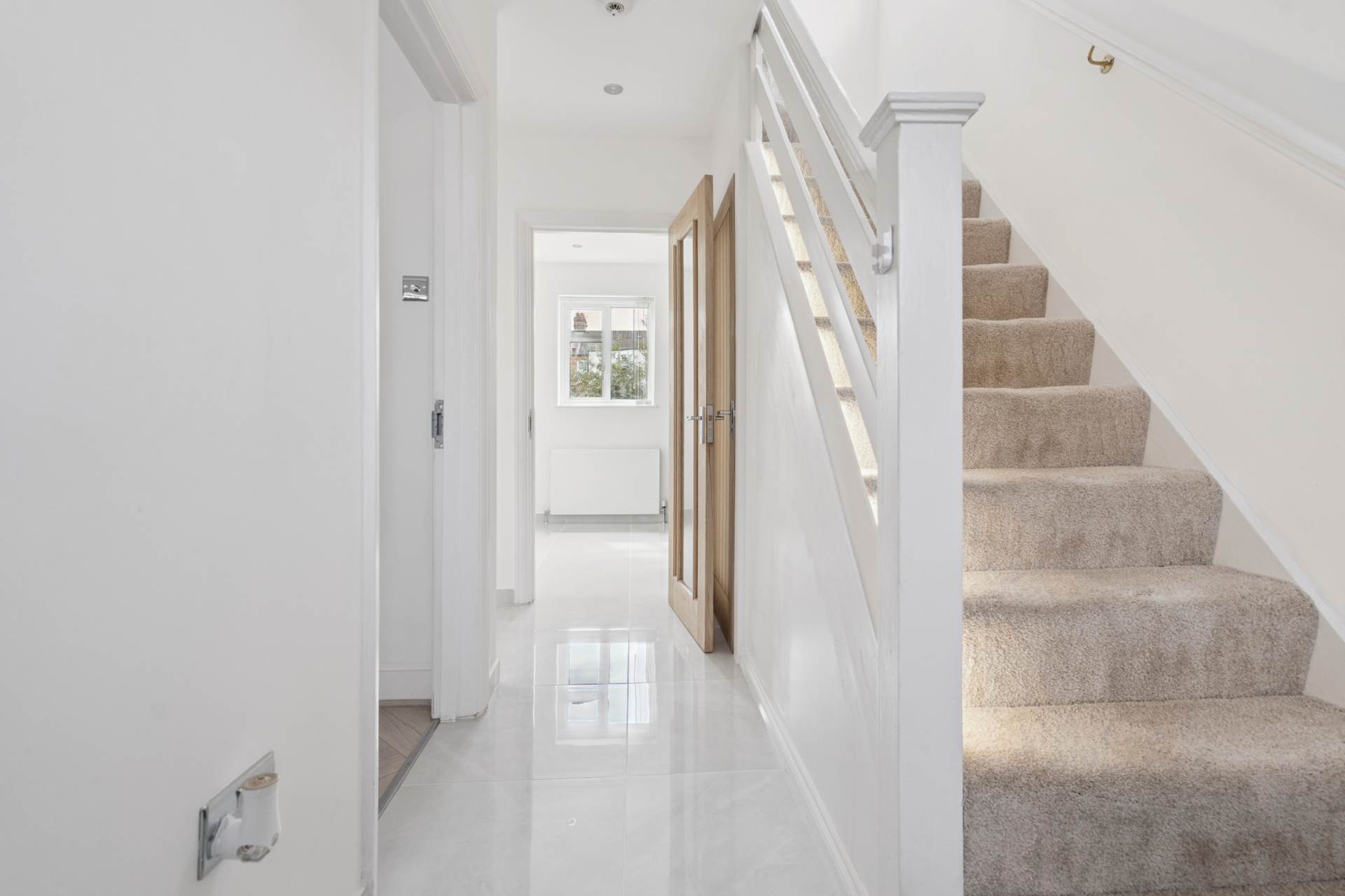 Additional Property Image 3 bedroom Semi Detached for sale in Watford 2