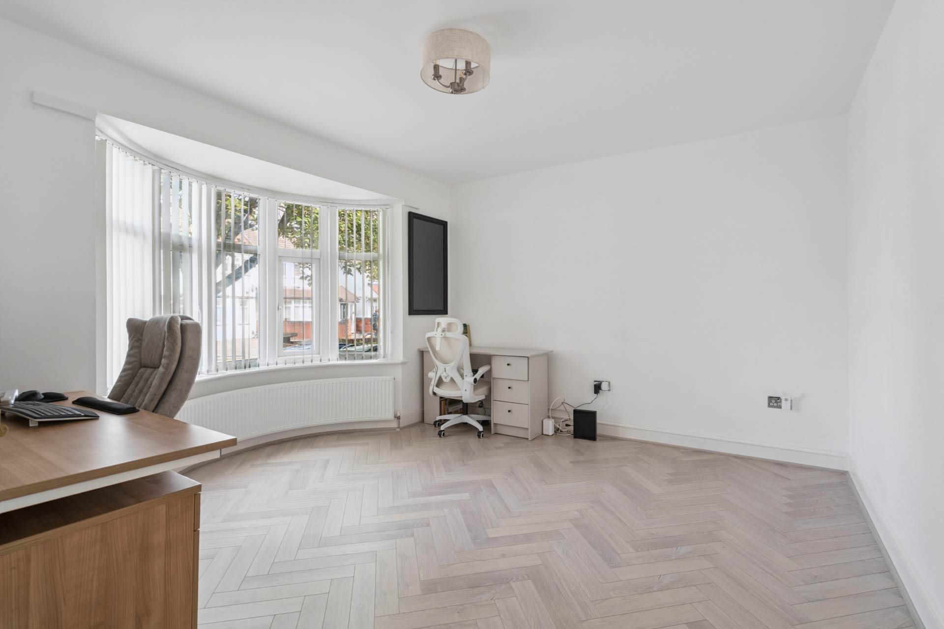 Additional Property Image 3 bedroom Semi Detached for sale in Watford 3