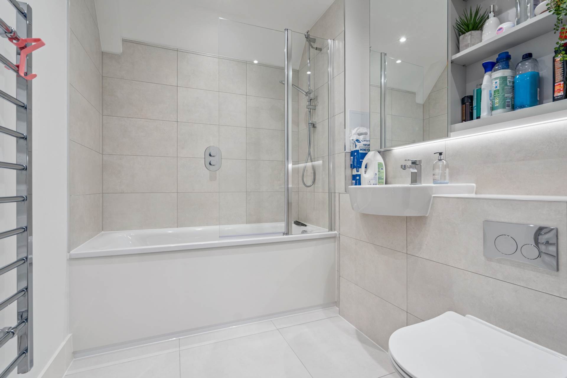 Additional Property Image 2 bedroom Flat for sale in Watford 12