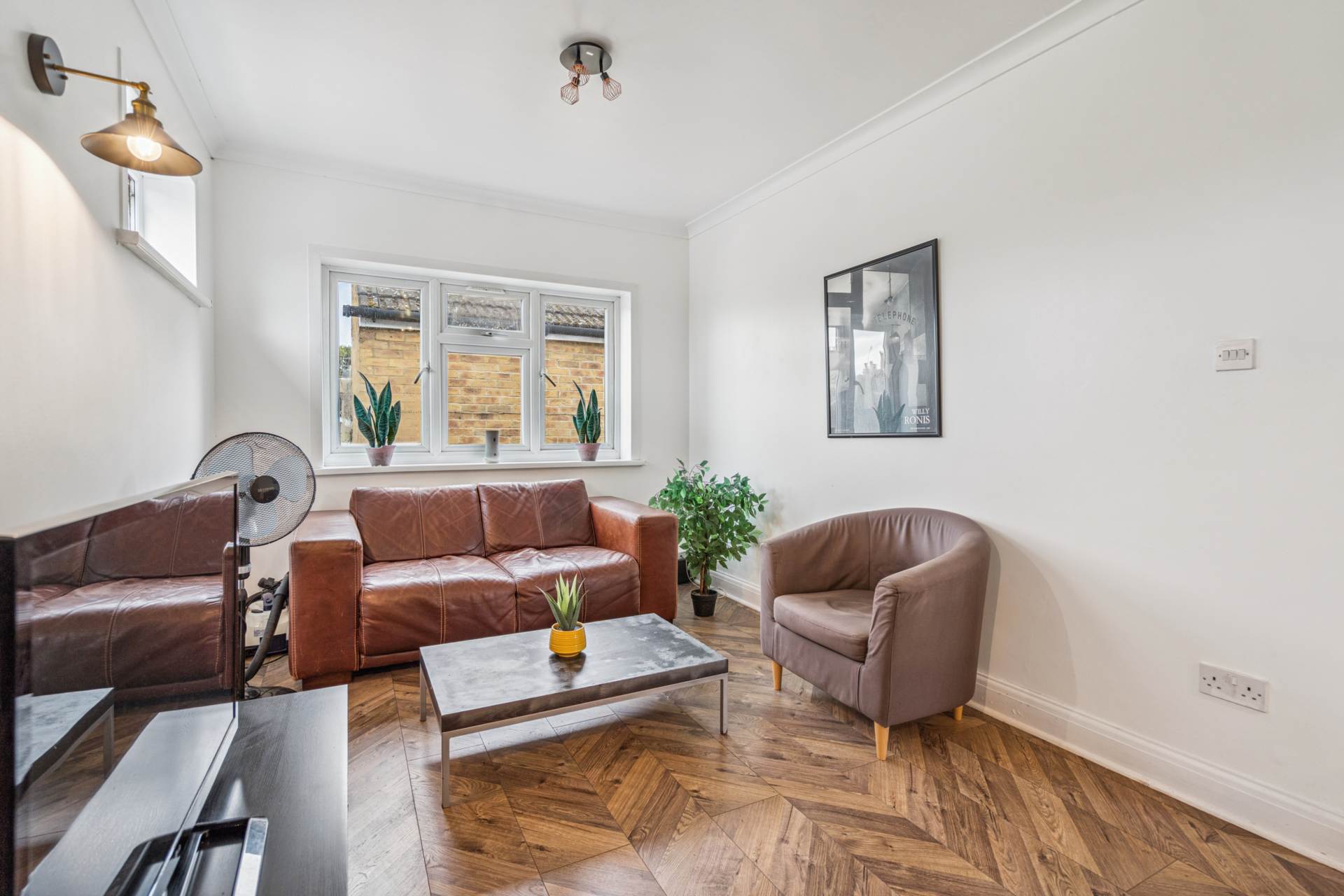 Additional Property Image 2 bedroom Maisonette for sale in Watford 3