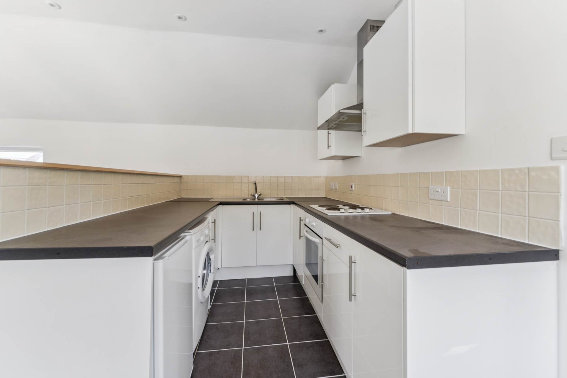 Additional Property Image 1 bedroom Maisonette for sale in Watford 6