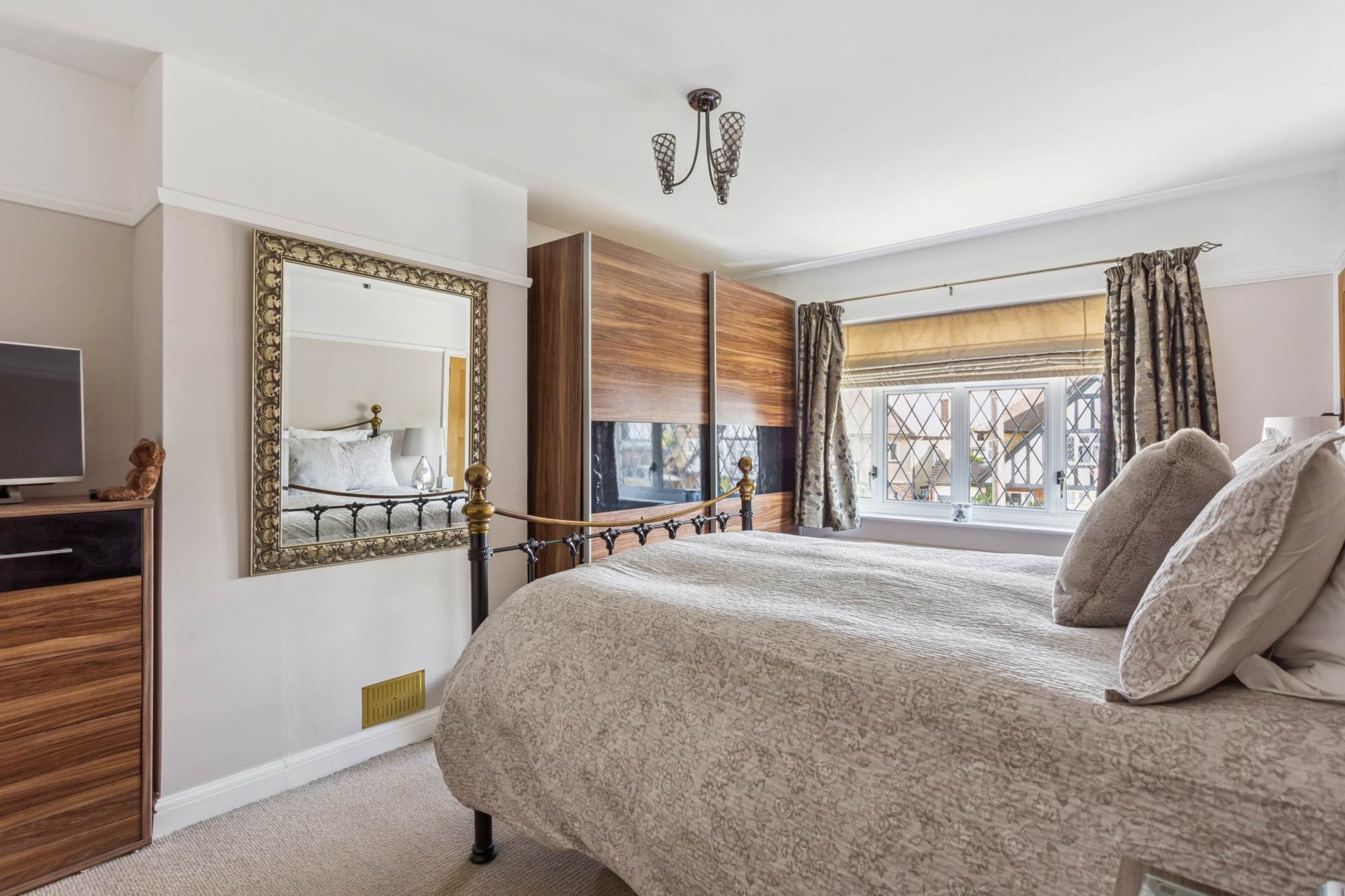 Additional Property Image 3 bedroom Semi Detached for sale in Watford 10