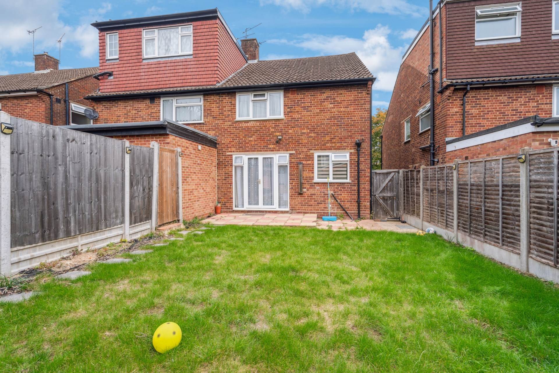 Additional Property Image 3 bedroom Semi Detached for sale in Watford 10
